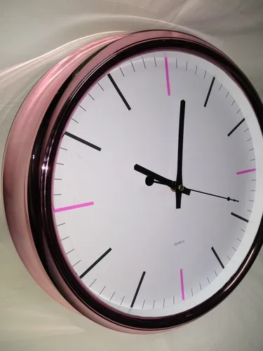 Reloj de pared grande rosa 
